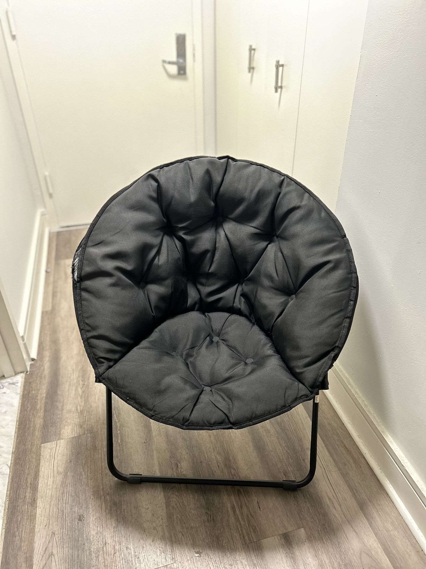 Folding Saucer Chair