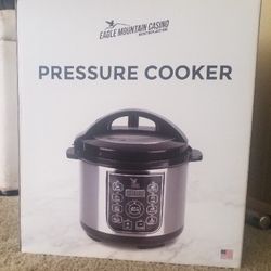 BRAND NEW PRESSURE COOKER 
