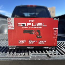 Milwaukee M18 Fuel Sawzall 