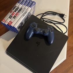 Playstation4 (Ps4) Slim edition in GREAT CONDITION, with additional 5 games and a Ps4 Controller
