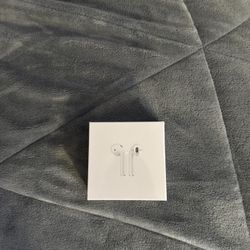 AirPods 2nd Gen Wireless Charging Case