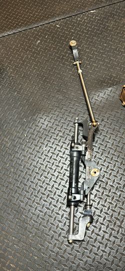 2 Used Sea Star Rams With Tie Bar 