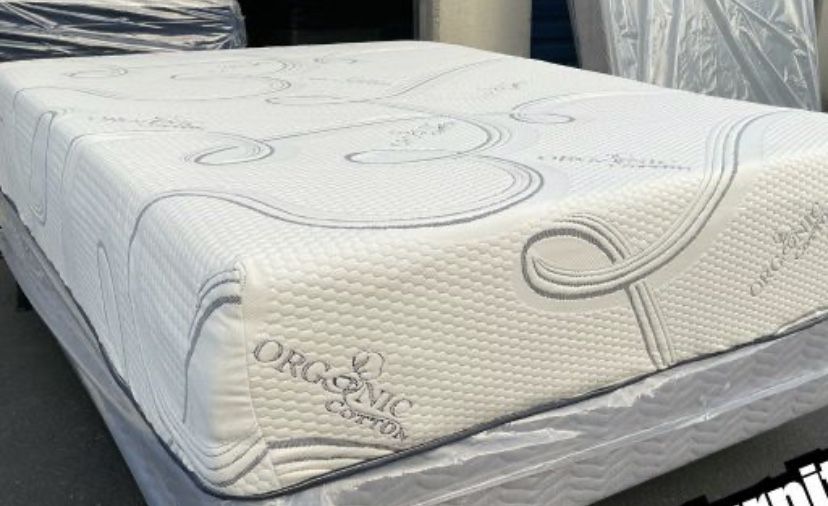 New Mattress Available In Your Area! We Do Delivery. Every Size Available For Cheap Prices! Twin, Full, Queen, Cal King, Eastern King Home & Garden