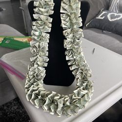 Money Lei