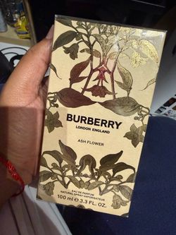 Burberry Ash Flower