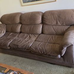 2 Couch Set. In Palmdale 