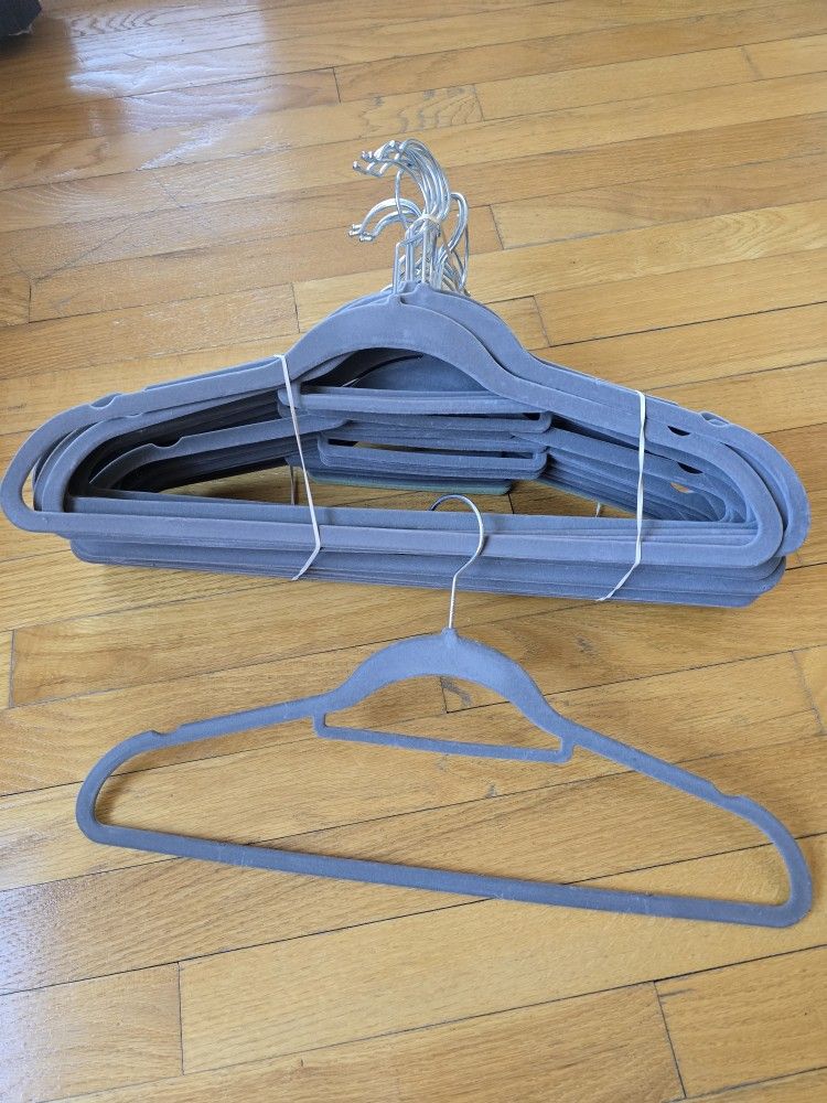 Non-Slip Clothes Hanger with Tie Bar (40 Pieces)
