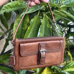 Coach Wristlet Leather 