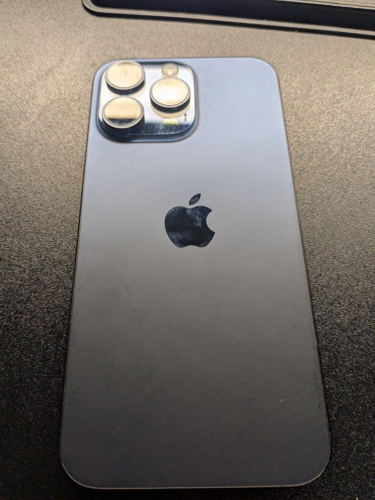 iPhone 15 Pro Max 256 Unlocked Like New