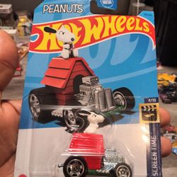 Peanuts/Snoopy Hot Wheels 