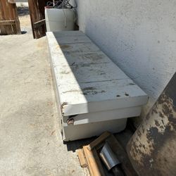 Tool Box For Full Size. Strong . White Color I Don’t Have Keys I Sale  It’s  $$80