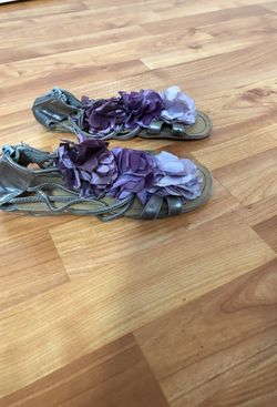 Girls sandals size 3