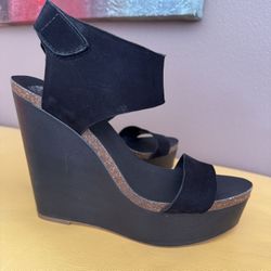 Vince Camuto/Kaja/ Heels/ Wedges/ Black/ 8,5