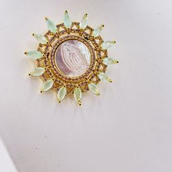 Broche Virgen De Guadalupe Laminado Italiano/Brooch of the Virgin of Guadalupe