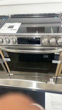 LG Stainless Steel Electric Range with Glass Cooktop