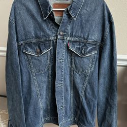 Adult Size XXL LEVIS Denim Jacket Just $25 xox