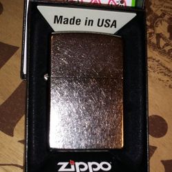 Regular Street Chrome Marlboro Zippo Lighter New In Box 