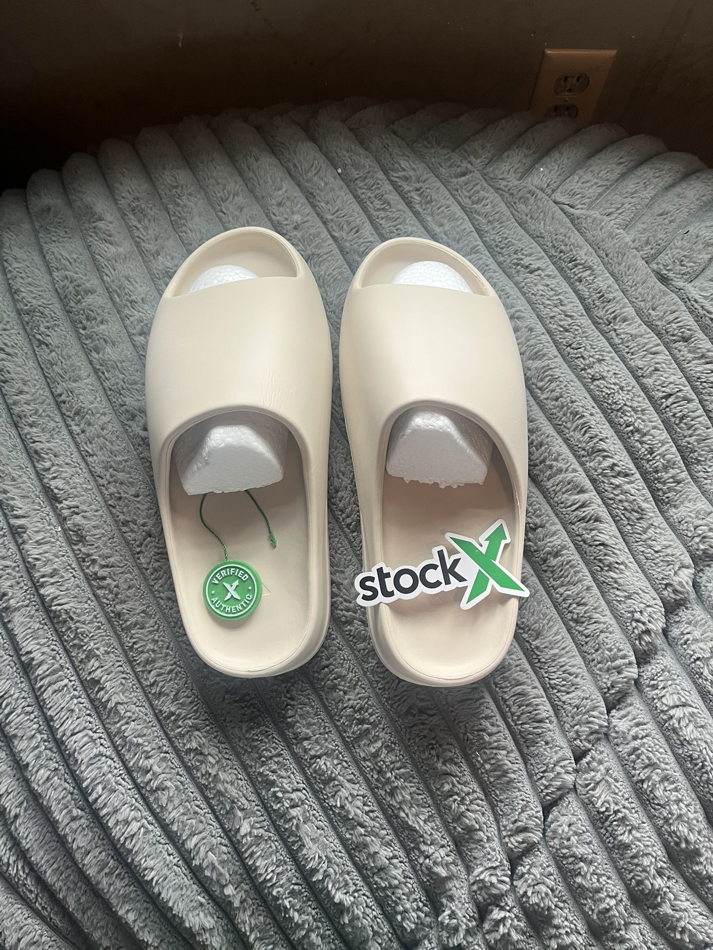 Adidas Yeezey Slides
