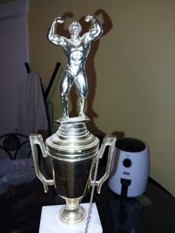 Body Builder Trophy 