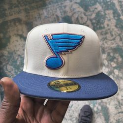 New Era St. Louis Blues Fitted Hat Size 7 3/8 