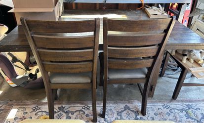 Dinning table and 3 chairs