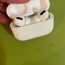 AirPod (1st Gen) 