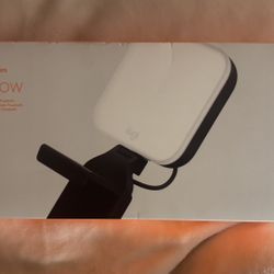 Logitech For Creators Litra Glow Premium Streaming Light with True Soft