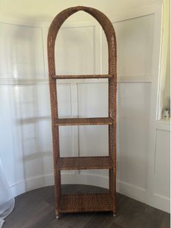 Wicker shelf