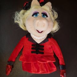 MS. PIGGY HAND PUPPET $10