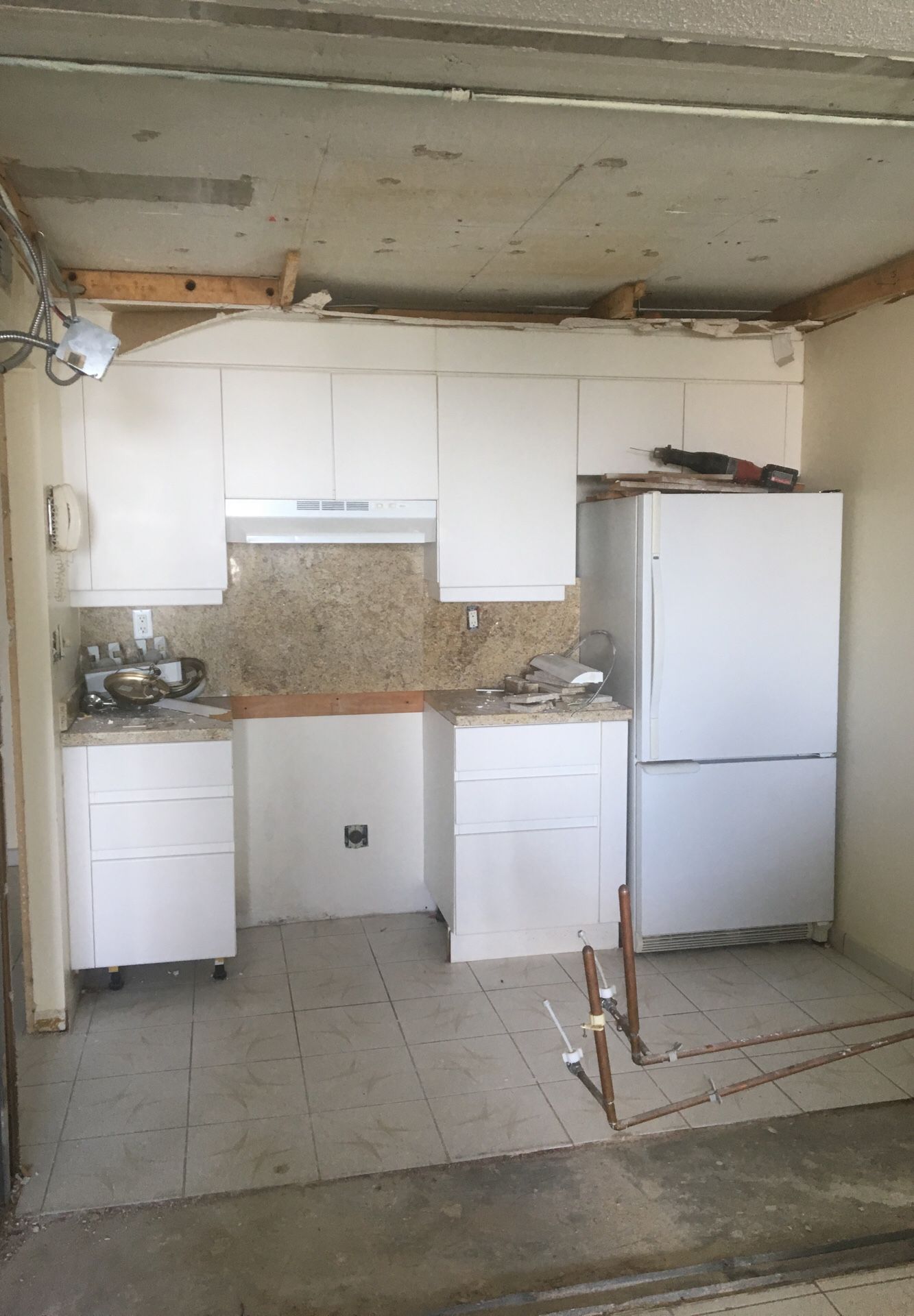 Kitchen cabinet coûter top granite, Amana refrigerator