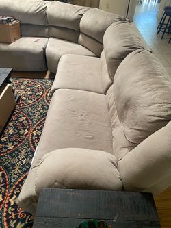 1/2 turn Couch with 2x large recliners (2)