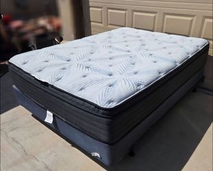 Queen size bed