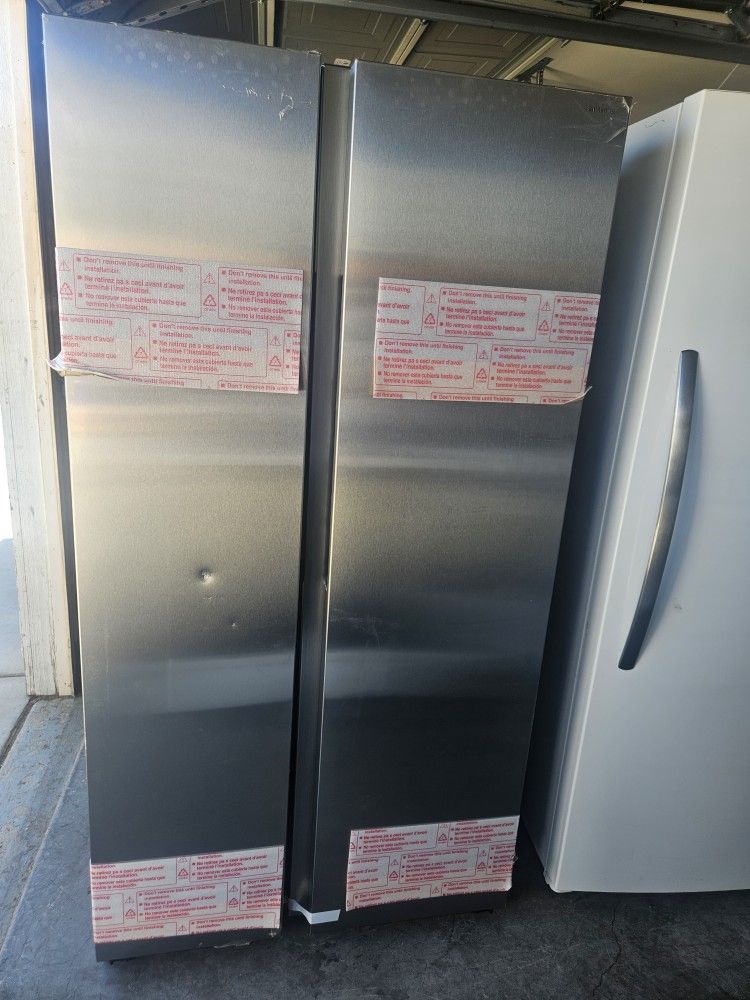 Samsung 28 cu. ft. Smart Side-by-Side Refrigerator