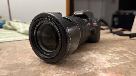 Canon EOS Rebel SL1 DSLR + 18-135mm Lens + Bag + 3 Batteries