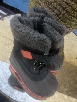 Boy boots