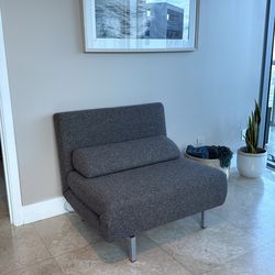 Swivel chair/ sofa bed