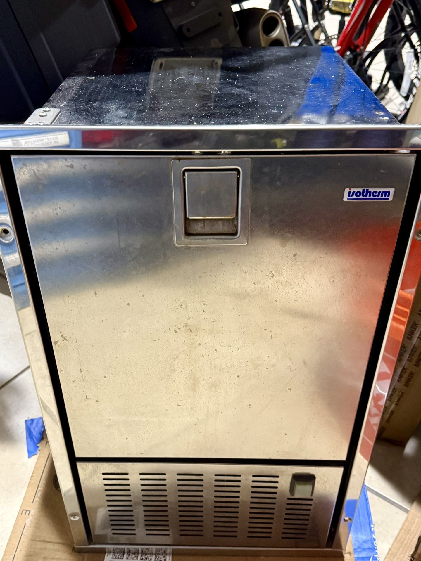 Isotherm Ice Maker Perfect Condition 26" x 16.1" x 17.2"