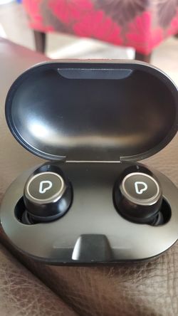 Brand new purity Bluetooth Earphones 🎧