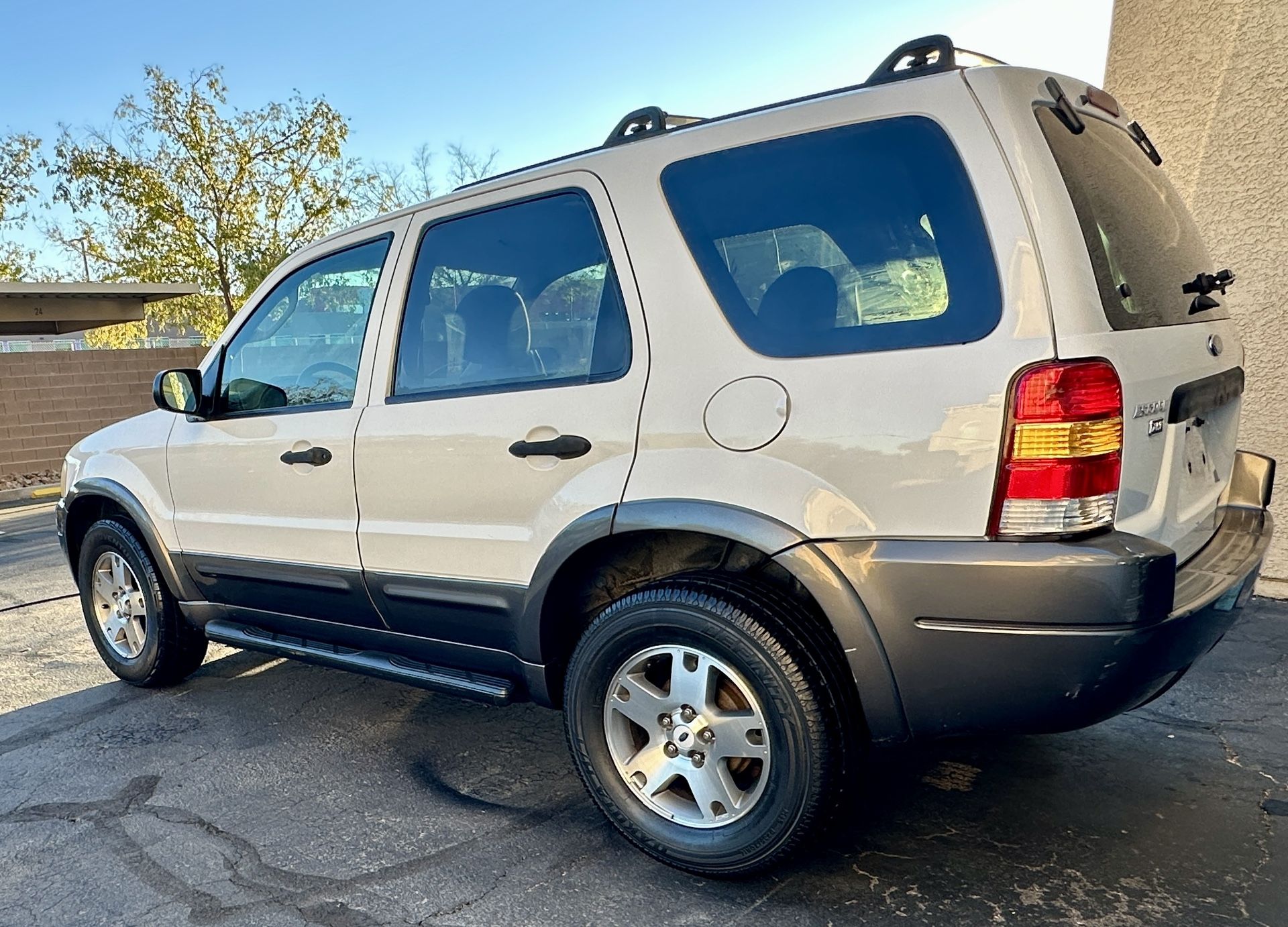 2004 Ford Escape