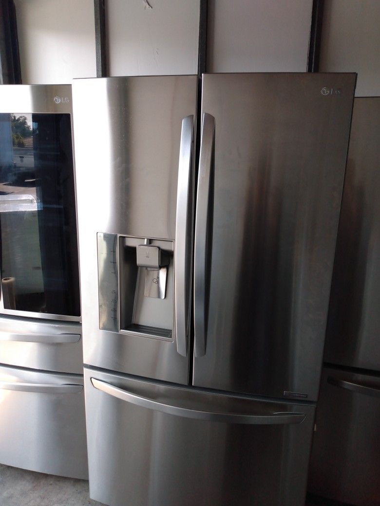 LG COUNTER DEPTH FRENCH STYLE REFRIGERATOR for Sale in San Diego, CA -  OfferUp