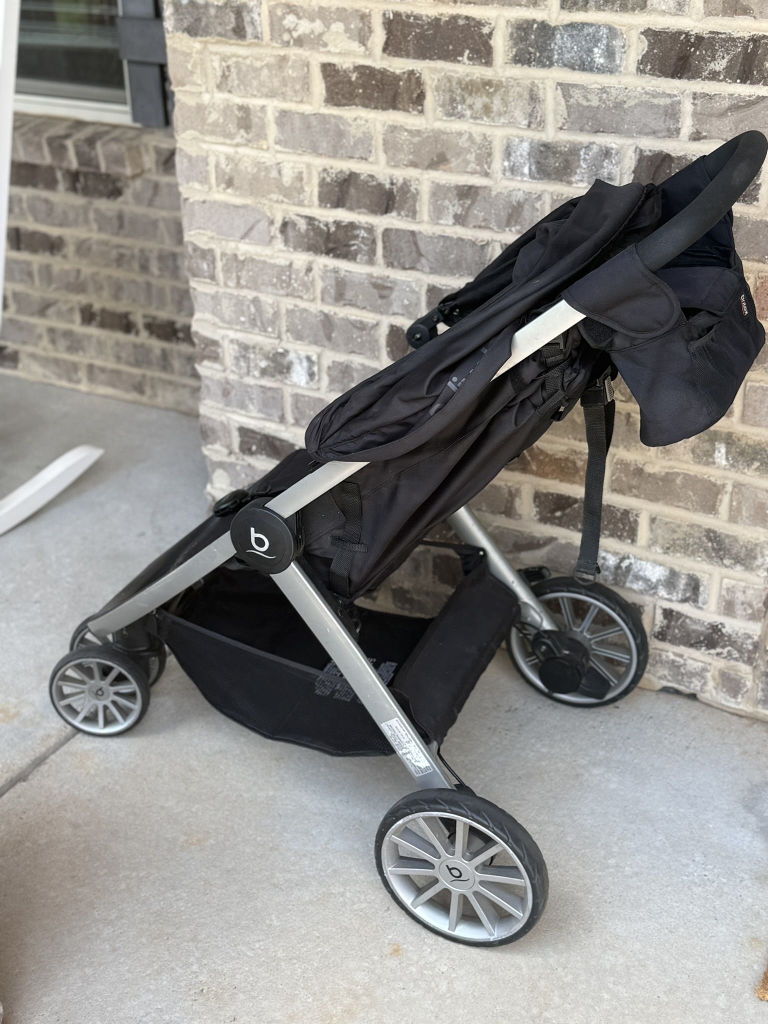 B-LIVELY BRITAX STROLLER 