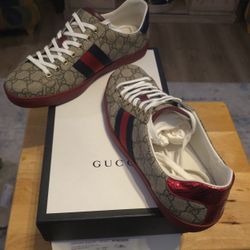 GUCCI ACE Sneakers W/ Red Bottom