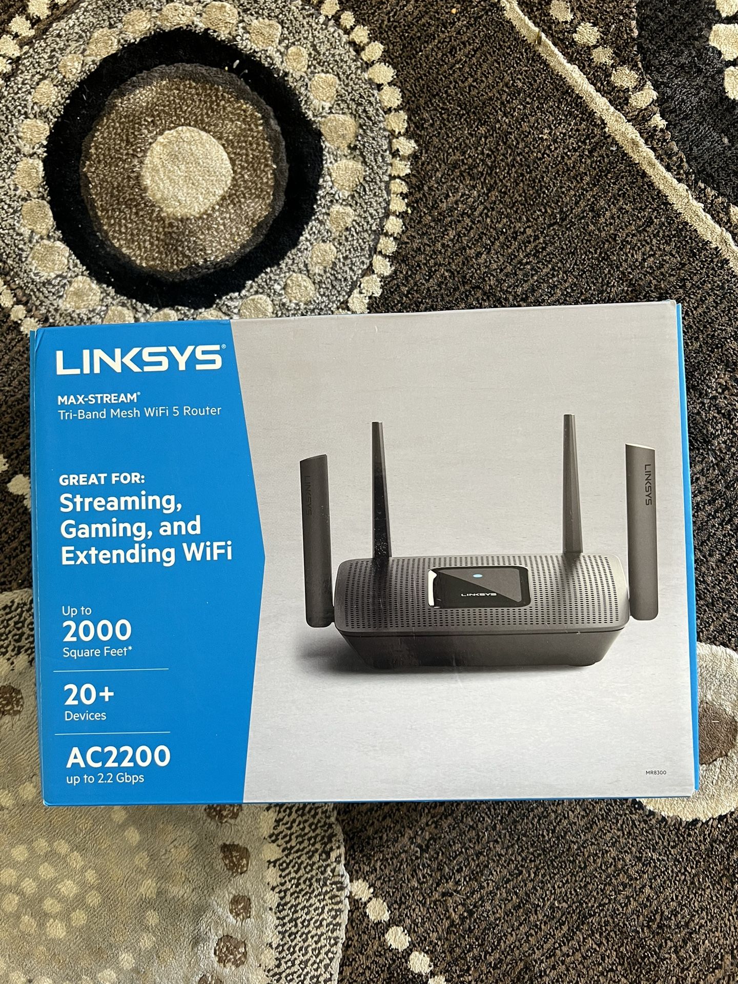 Linksys - MAXSTREAM AC2200 (MR8300) Tri-band Mesh WiFi Router
