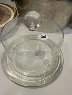 Glass pastry case