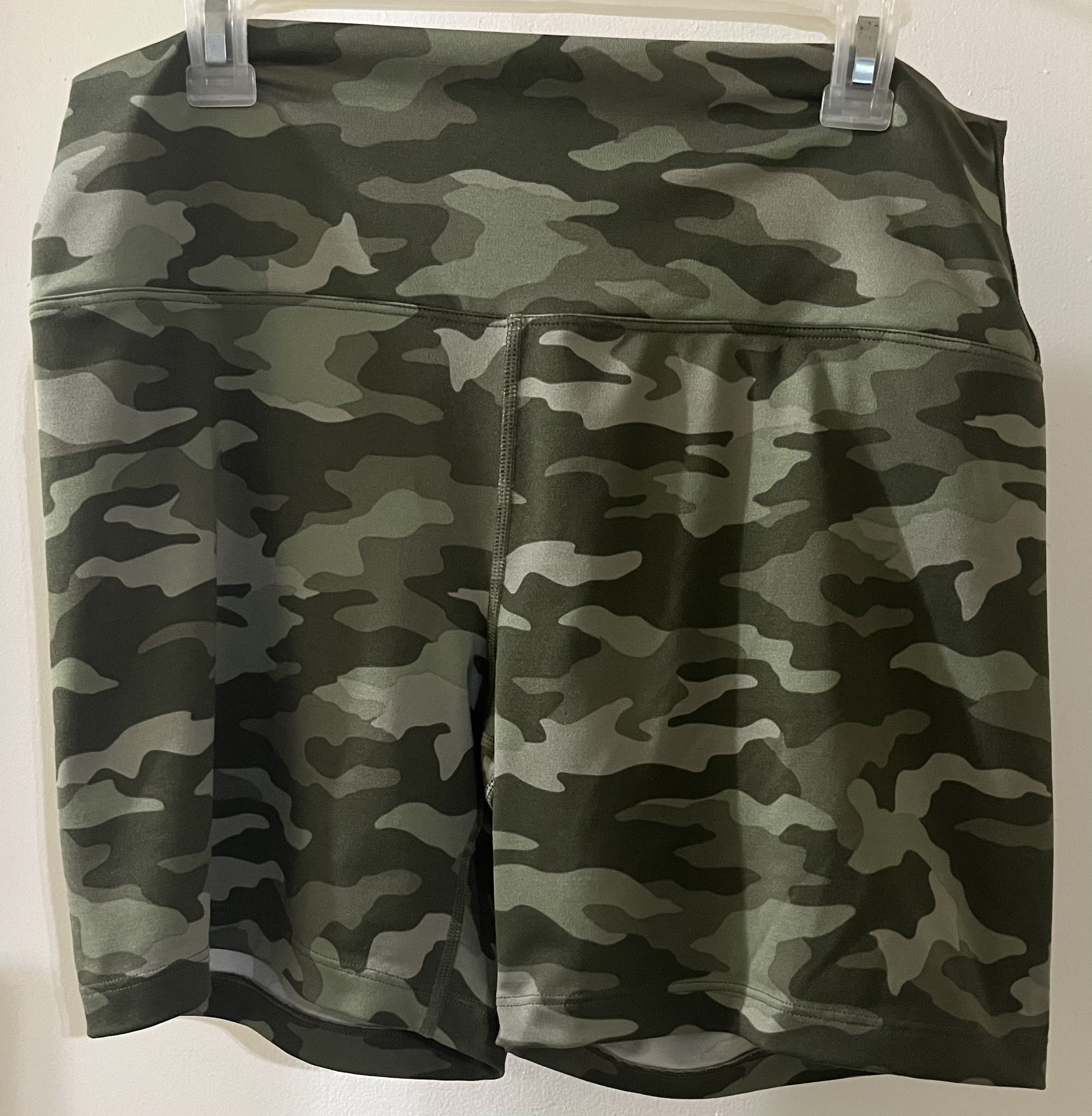 Woman’s PINK SHORTS (xl)