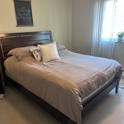 Queen Size Bedroom Set 