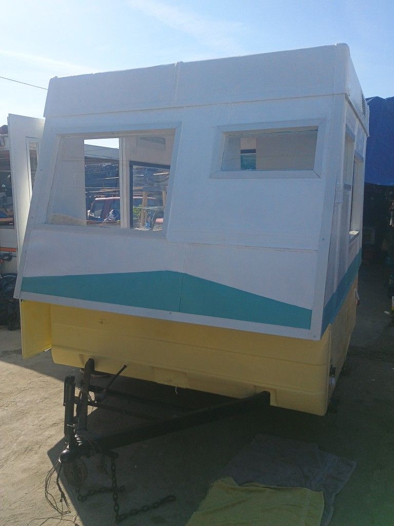 Trailer Tiny Home CASITA SHOWER /TOILET