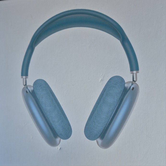 APPLE AirPods Max Wireless Earphones/ Over-ear Headphones First Generation Sky Blue