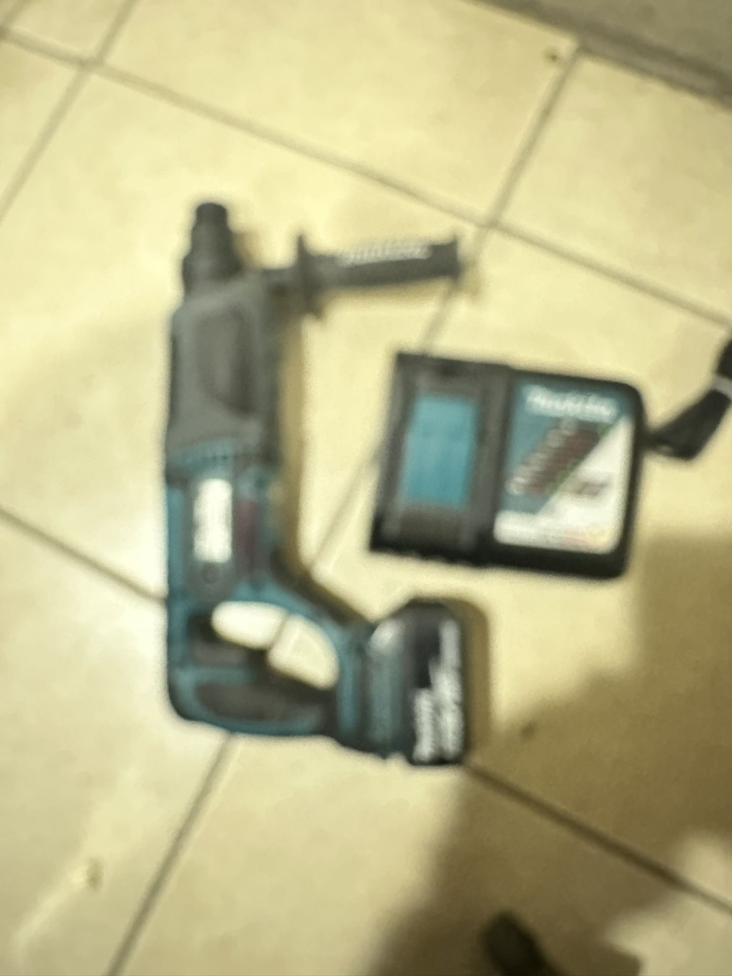 Makita Hammer Drill With Battery And Charger