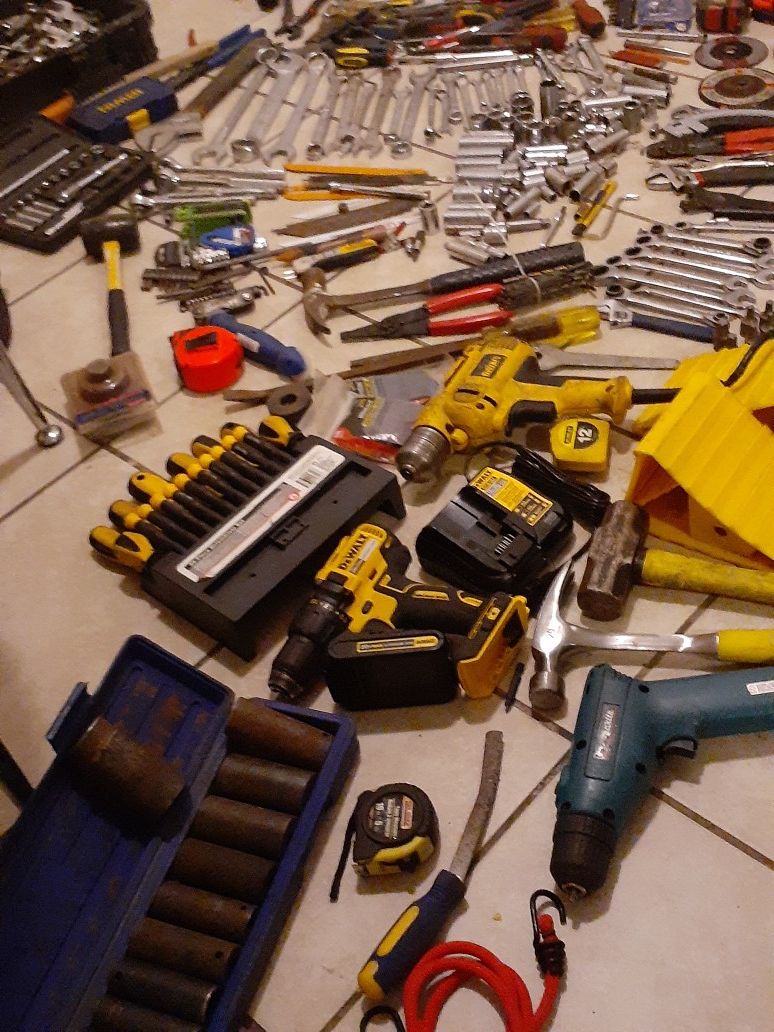 TONS OF TOOLS!!!!